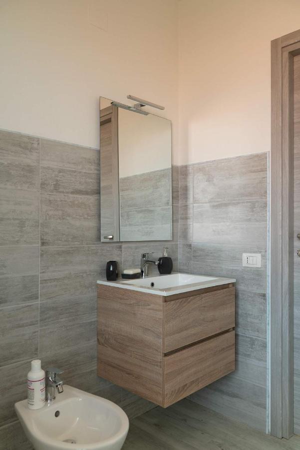 Monfalcone City Room Rental Apartment Cagliari Eksteriør billede